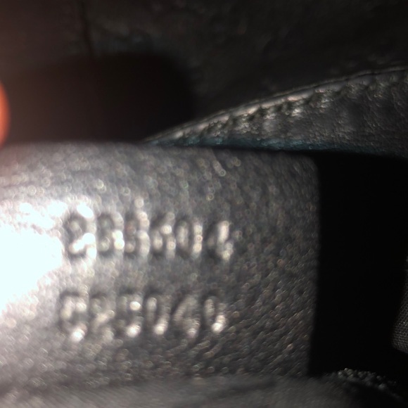 Women’s Gucci Shoulder Bag - Picture 4 of 4